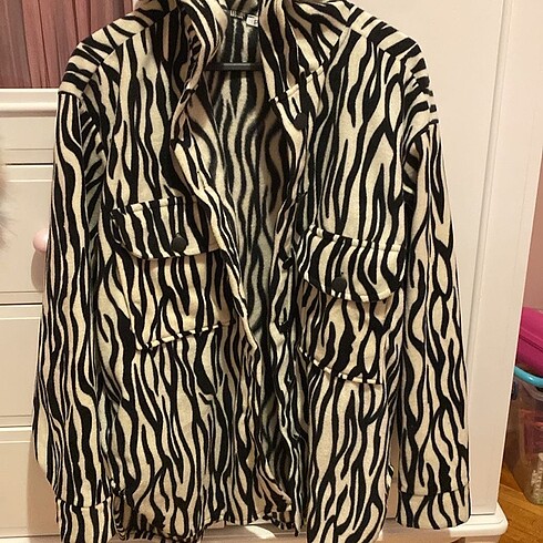 Polar zebra desenli oversize ceket