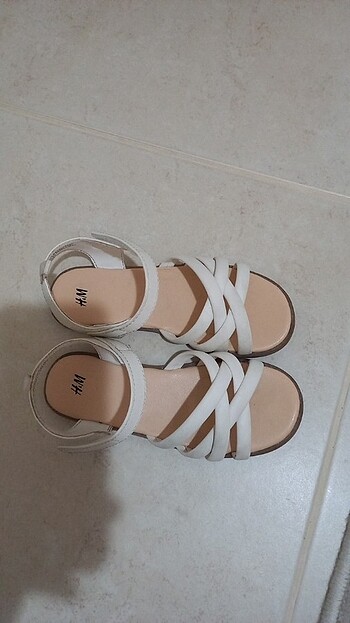 29 Beden Kiz çocuk sandalet H&M