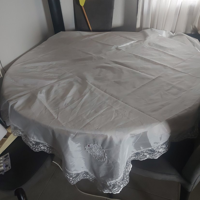 Nakışlı Beyaz Masa Örtüsü - Görsel 2