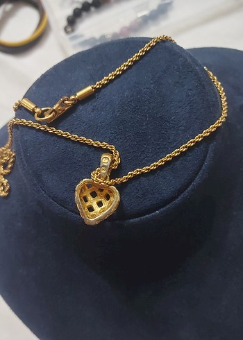 swarovski Zincir Detaylı Altın Renk Mini Kalp Kolye