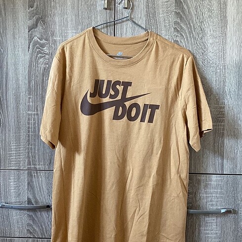 Nike tişörtler