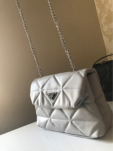 Beden çeşitli Renk Prada askılı çanta