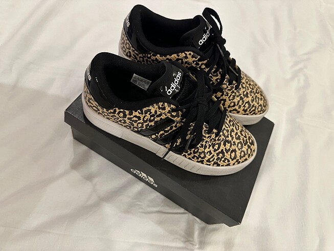 Adidas leopar ayakkabı