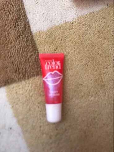 AVON gloss
