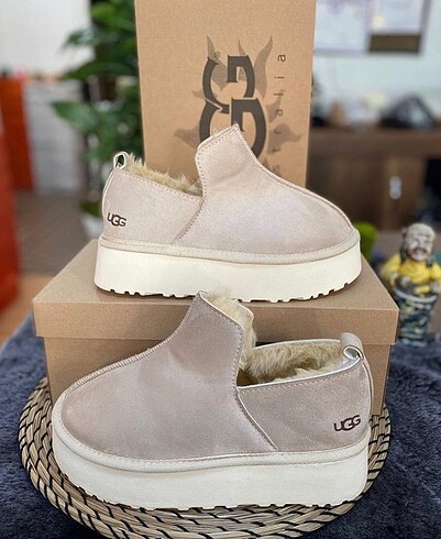 Ugg bot