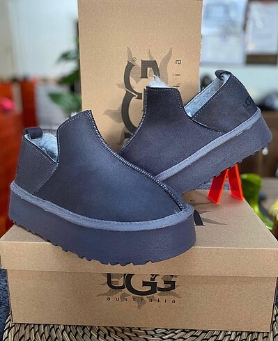Ugg Ugg bot