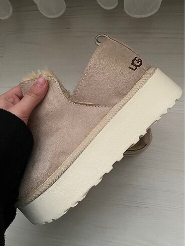 37 Beden Ugg bot
