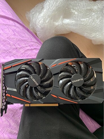 RX 570 tertemiz ürün sıfır ayarında kutu içeriği full