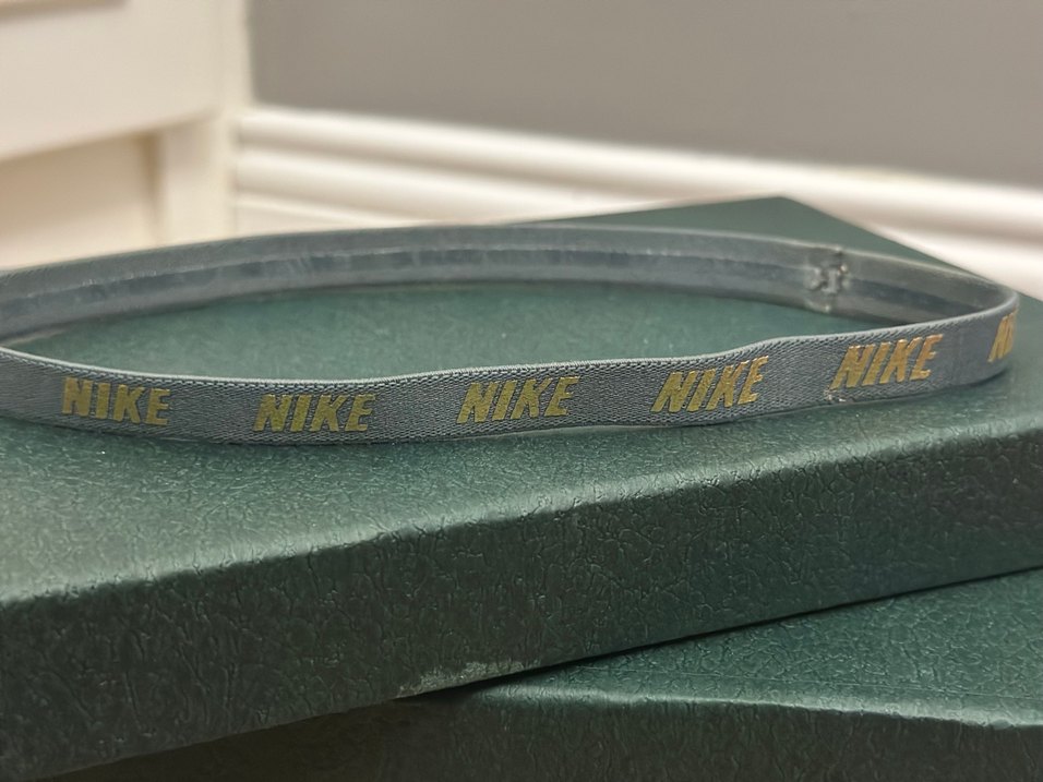 Nike Altın Detaylı Kadın Saç Bandı - Görsel 2