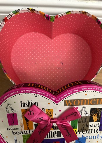 Renkli Kalp Şeklinde Hediye Kutusu - Görsel 4