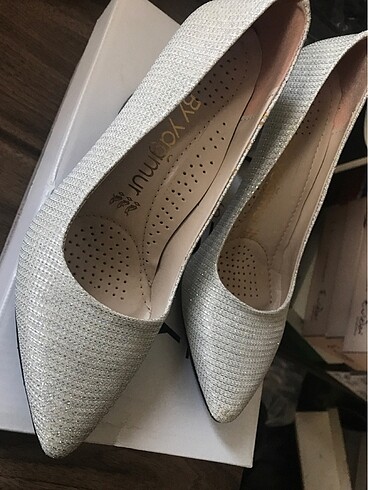 Diğer Taşlı stiletto