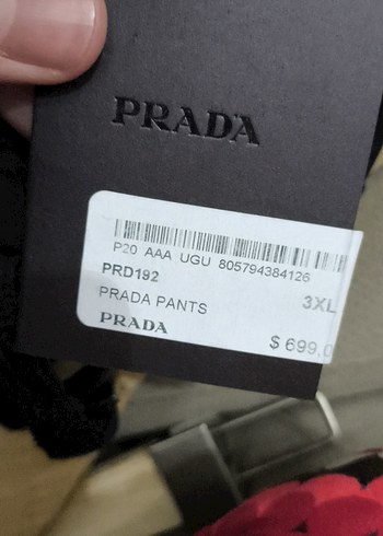 Prada Fermuarlı Siyah Rahat Kesim Sweatpant Prada