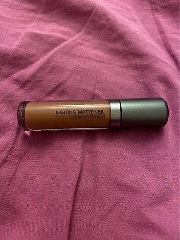  Beden Kiko lip