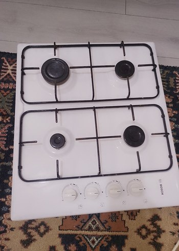 Beyaz Bosch 4 Gözlü Ocak