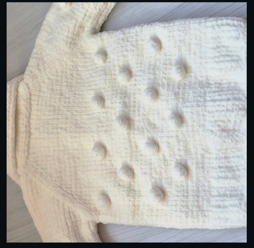 Düğmeli ponponlu Beyaz bebek Hırkası ve battaniye - Görsel 3