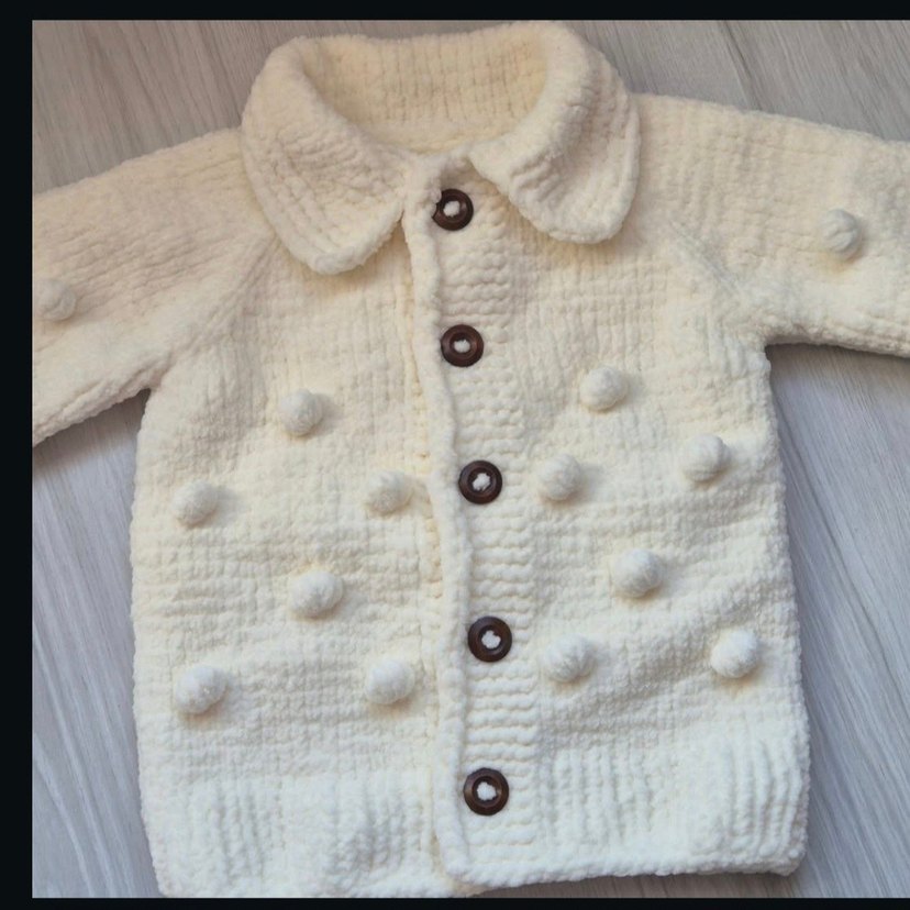 Düğmeli ponponlu Beyaz bebek Hırkası ve battaniye - Görsel 2