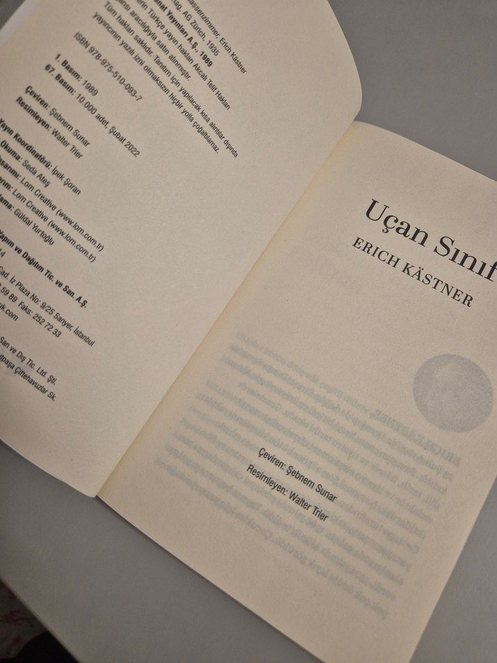 Erich Kästner - Uçan Sınıf Kitabı - Görsel 3