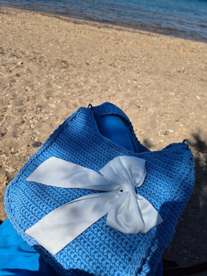 Bebek Mavisi beyaz fiyonklu örgü Çanta - Görsel 5