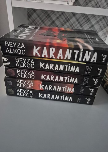 Beyza Alkoç - Karantina Serisi Kitap Seti