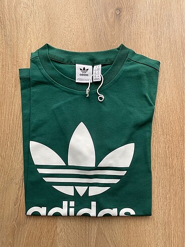 Adidas spor tshirt