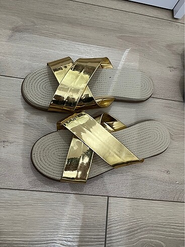38 Beden Gold terlik