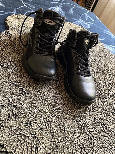 37 Beden siyah Renk boğazlı ayakkabı