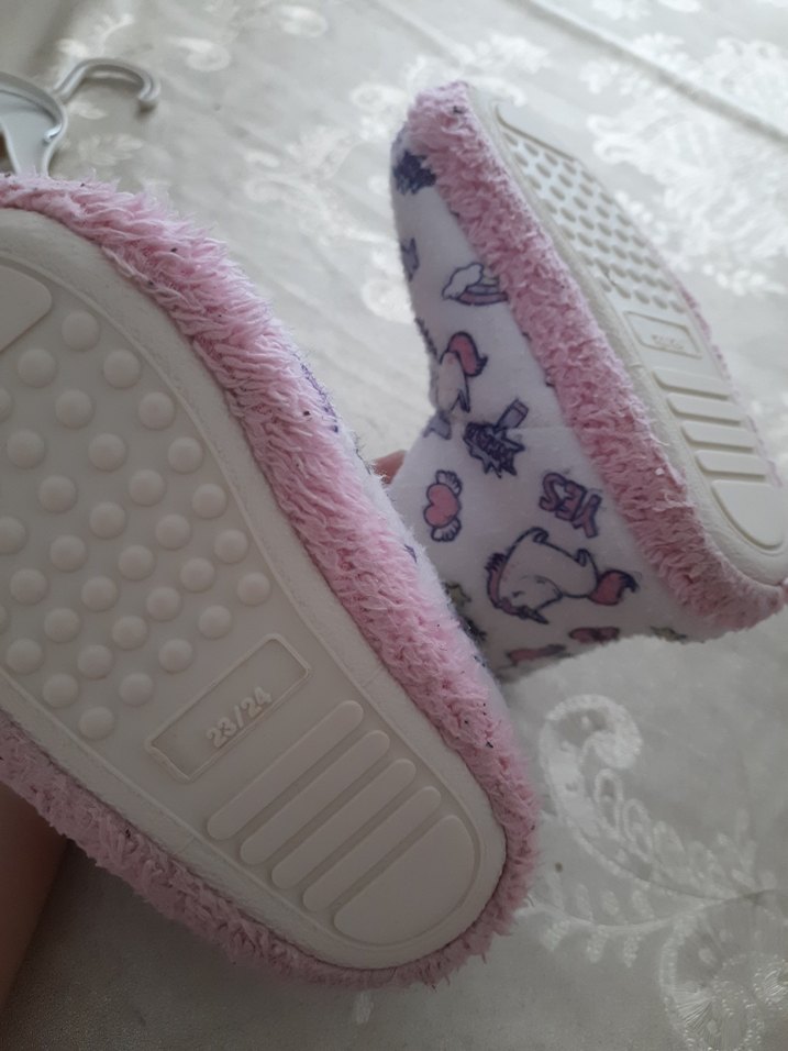 Pembe Nakışlı Kız Çocuk Ev Terliği - Görsel 4