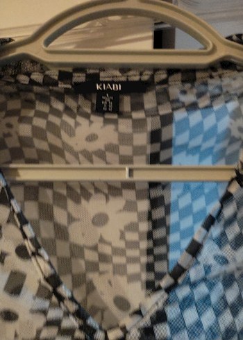 Düğmeli V Yaka Gri Batik Desenli Uzun Kollu şifon Bluz - Görsel 3