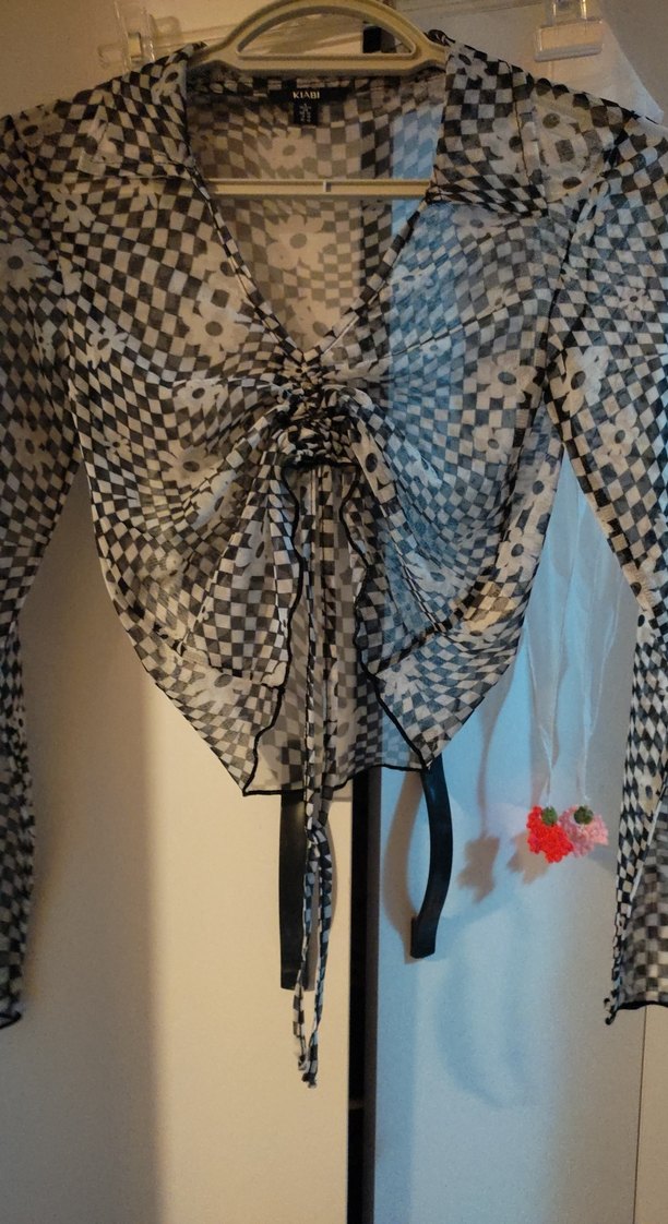 Düğmeli V Yaka Gri Batik Desenli Uzun Kollu şifon Bluz - Görsel 5