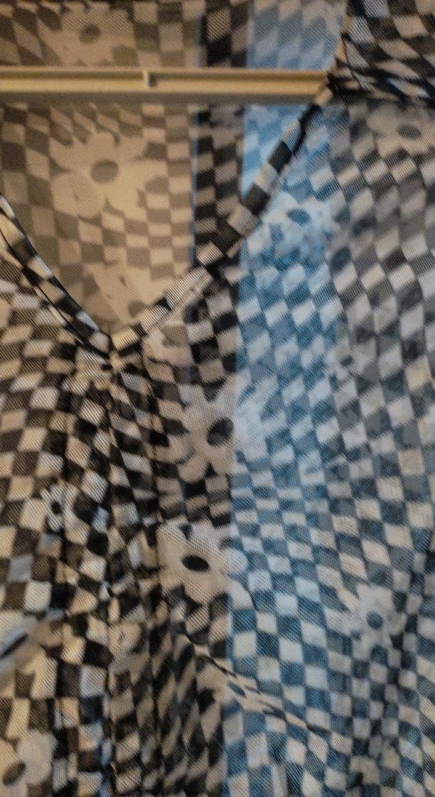 Düğmeli V Yaka Gri Batik Desenli Uzun Kollu şifon Bluz - Görsel 2