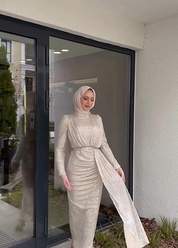 40 Beden ten rengi Renk Payetli abiye