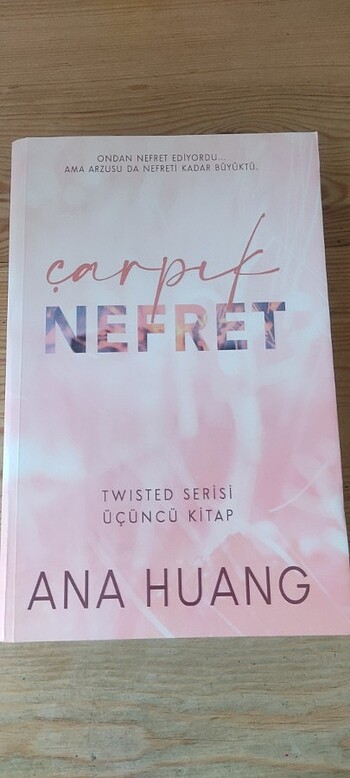 Çarpık Nefret 