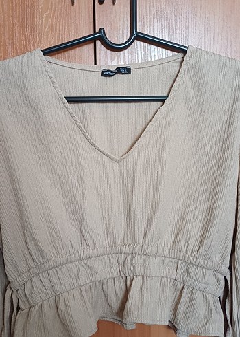 Ambar Krem V Yaka Kadın Bluz - Görsel 3