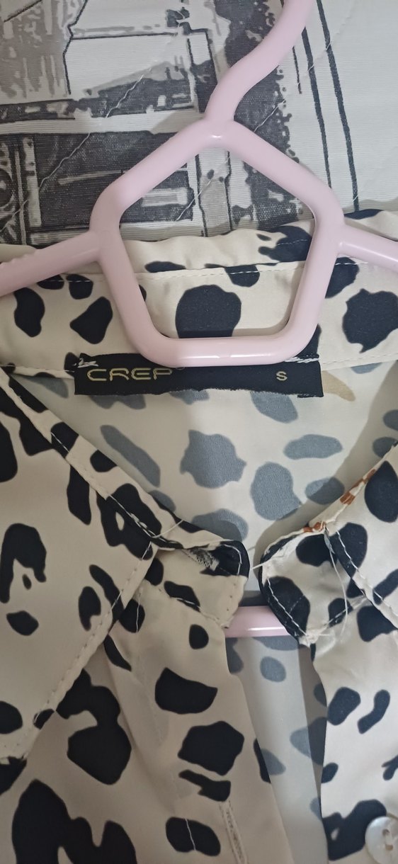 Desenli Uzun Kollu Kadın Saten Gömlek - Görsel 4