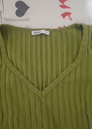 Yeşil Kalp Yakalı Fitilli Kadın Hafif Crop Bluz - Görsel 2