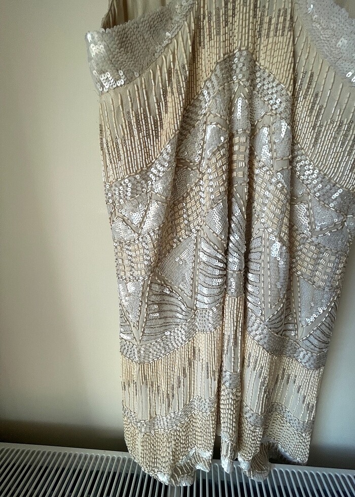 Krem rengi pullu abiye elbise - Görsel 4