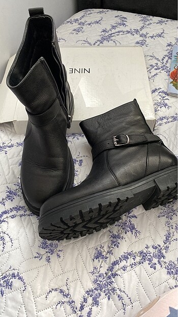 Nine West Kadın Bot
