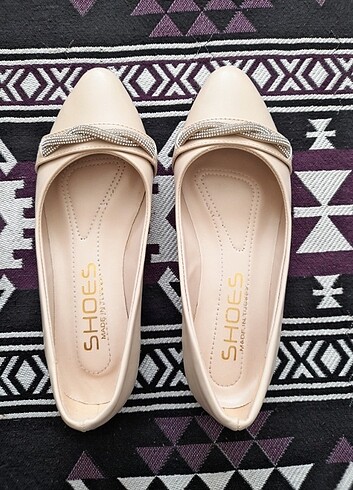 Shoes & More SHOES Krem Taşlı topuklu ayakkabı 