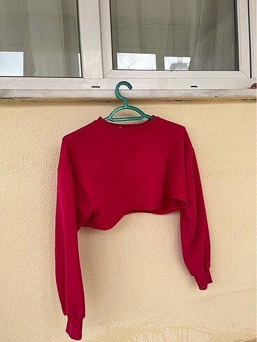 Crop sweatshirt