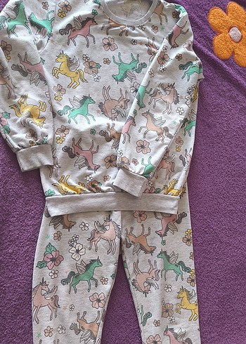 8 Yaş Beden gri Renk Unicorn Desenli Kız Çocuk Pijama Takımı