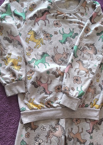 LC Waikiki Unicorn Desenli Kız Çocuk Pijama Takımı