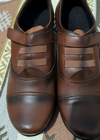 Kahverengi Deri Tokalı Kadın Ayakkabısı - Görsel 2