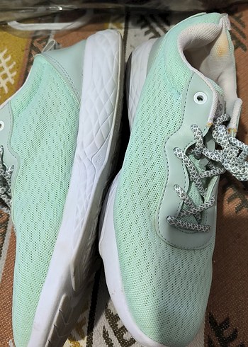 Yeşil Yılan Desenli Bağcıklı Spor Ayakkabı - Görsel 2