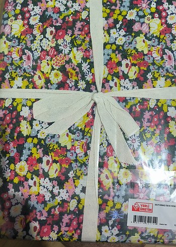 Çiçek Desenli Çok Renkli Yatak Örtülu pike yastık kilifli - Görsel 4