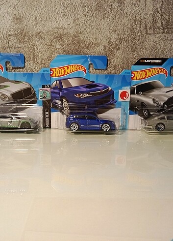 3'lü Hotwheels 