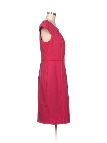 F&F F&F Kısa Elbise %70 İndirimli.
