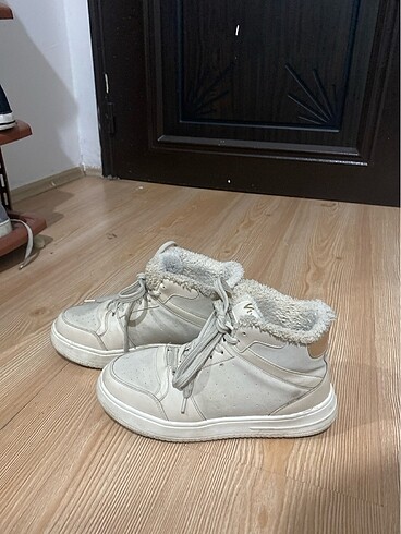 Adidas spor ayakkabı