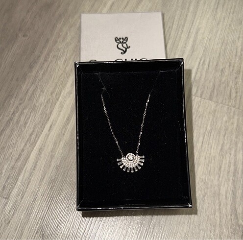 So Chic So chic 925 ayar kolye yeni
