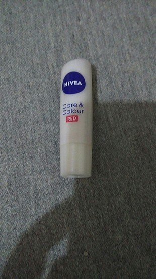 nivea care colour red