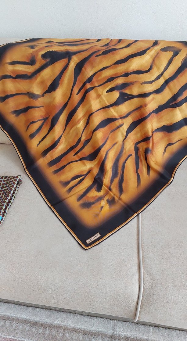 Armine ve aker %100 twill ipek eşarp - Görsel 5